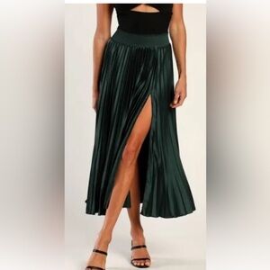 Lulus evergreen pleated midi skirt